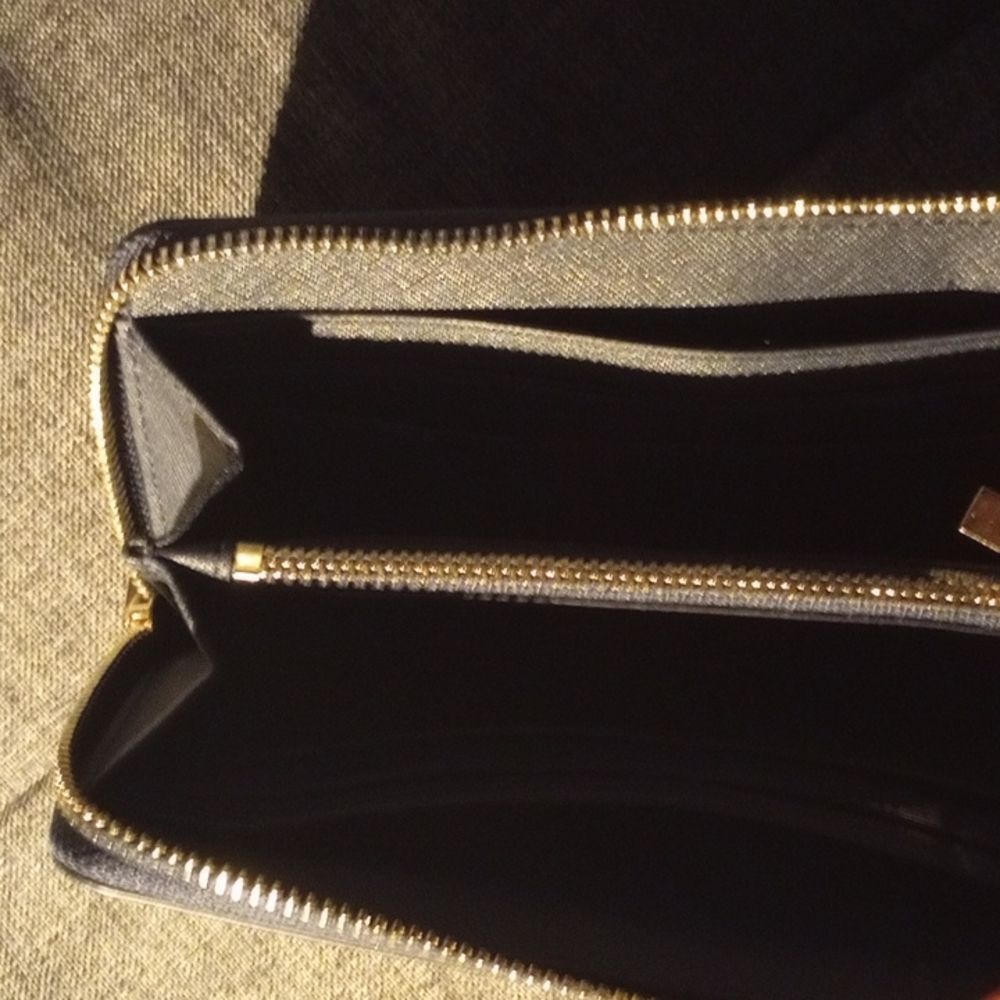 Wallet - Picture 3 of 3